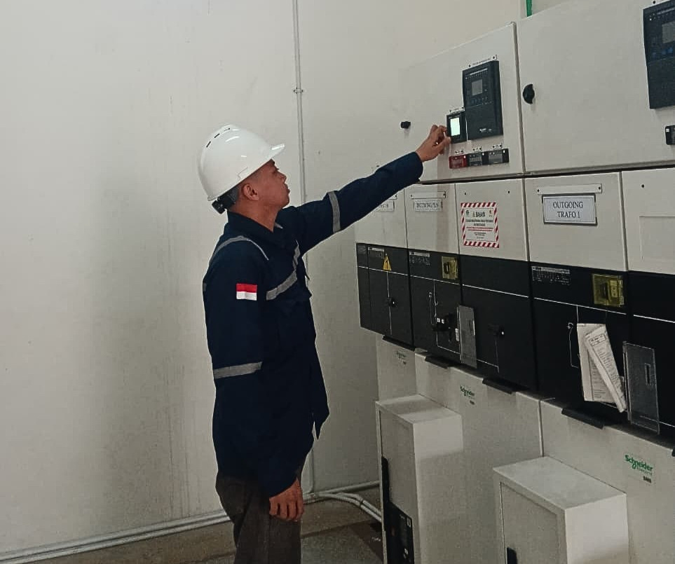 Pengecekan Sistem Instalasi Listrik oleh teknisi profesional