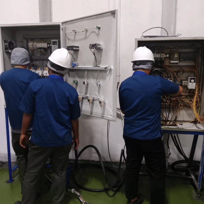 Instalasi Panel Kontrol Mesin